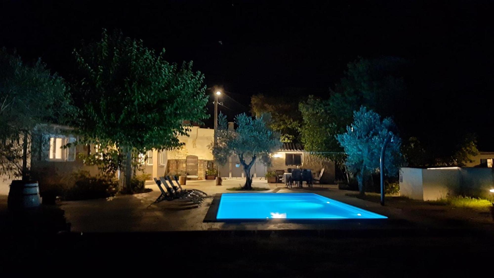 Ferienhaus Aqua Mit Pool Jadreški 외부 사진